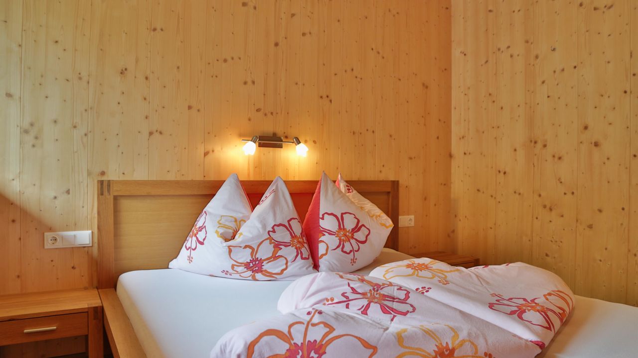 Schlafzimmer in Vollholz Schlafzimmer in Vollholz